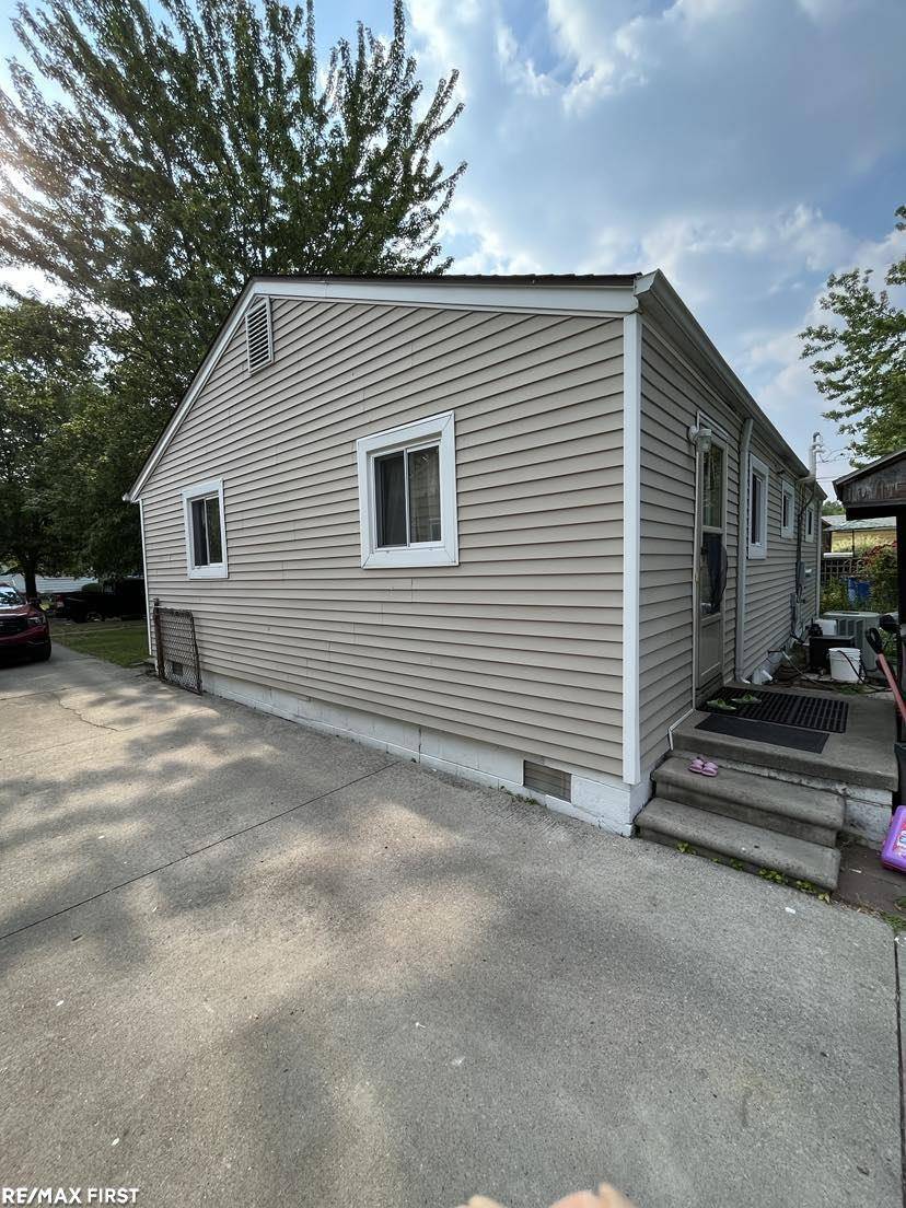 Warren, MI 48091,22524 Ira Blvd