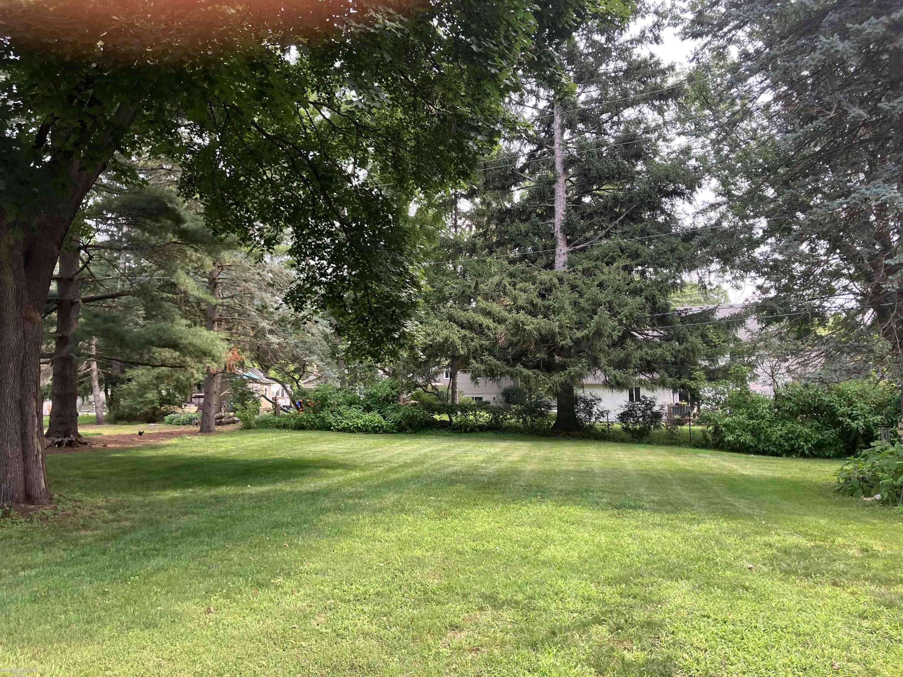 Harrison Twp, MI 48045,37974 Elmite