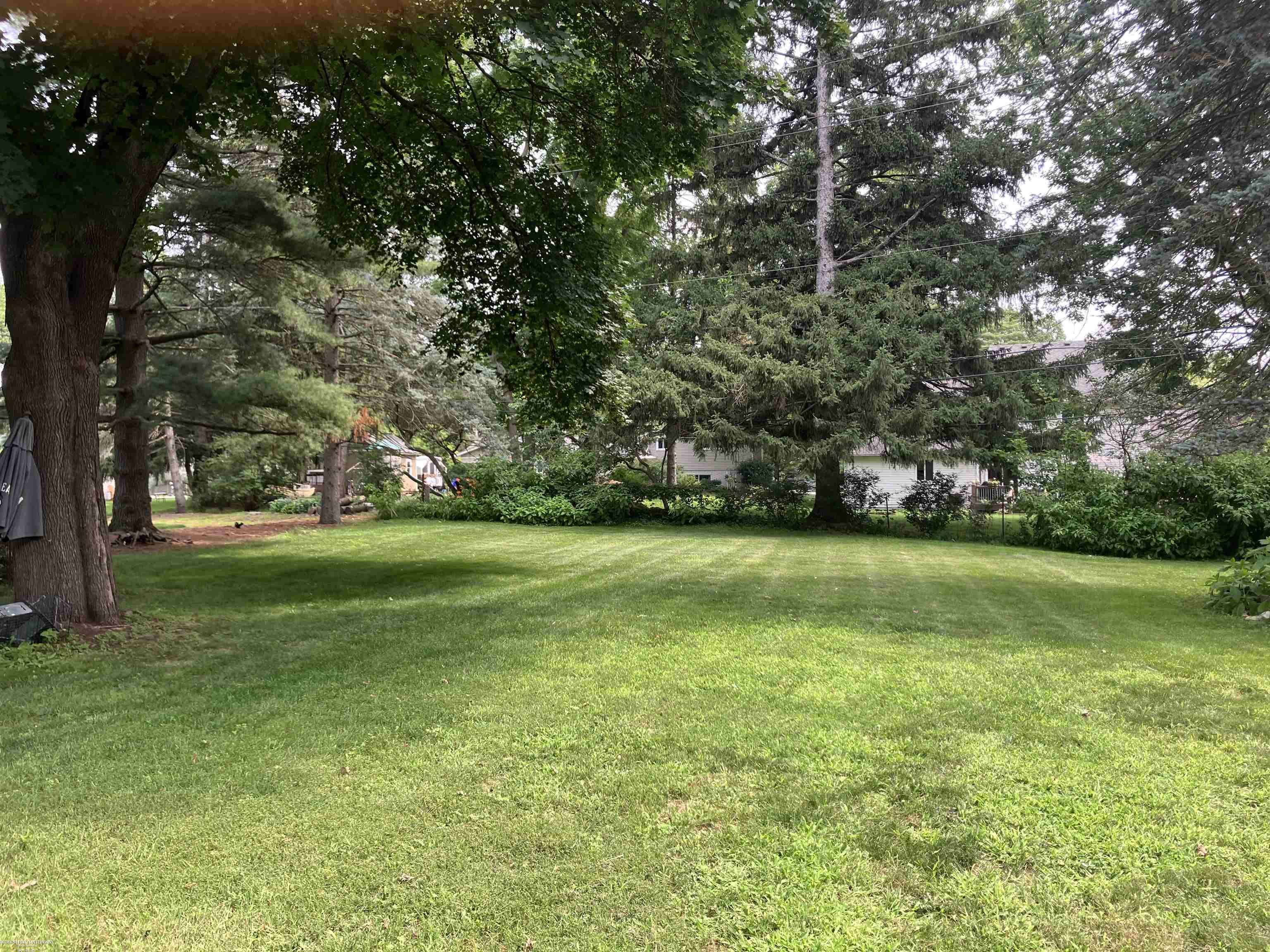 Harrison Twp, MI 48045,37974 Elmite