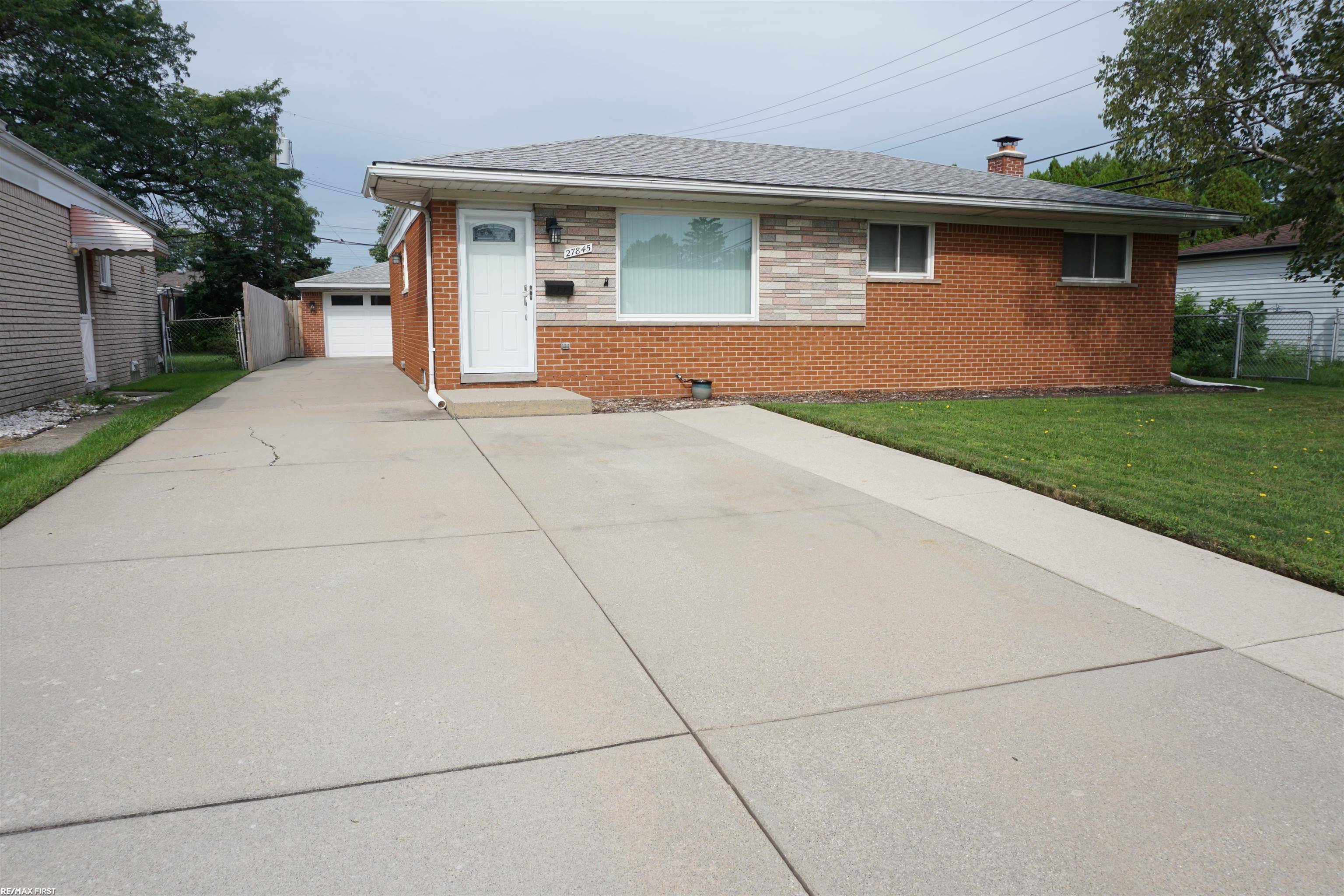 Warren, MI 48088,27845 Dover