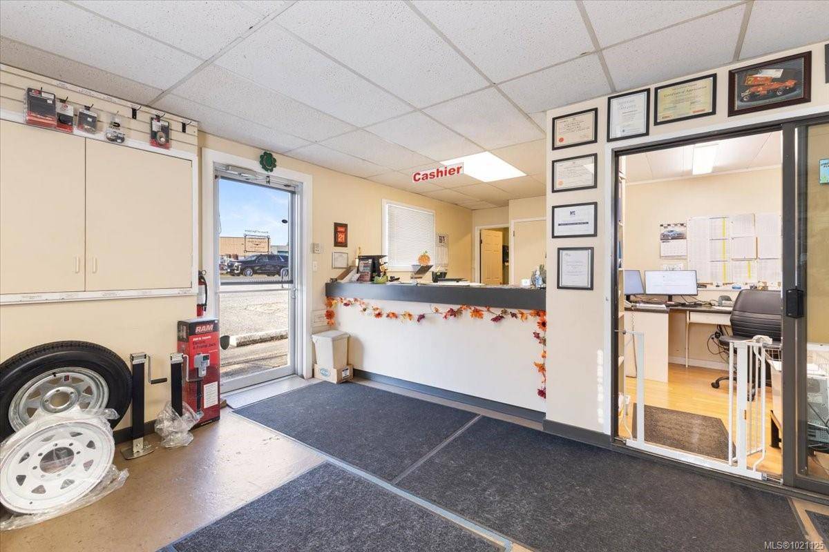 Nanaimo, BC V9S 4N2,2320 McCullough Rd