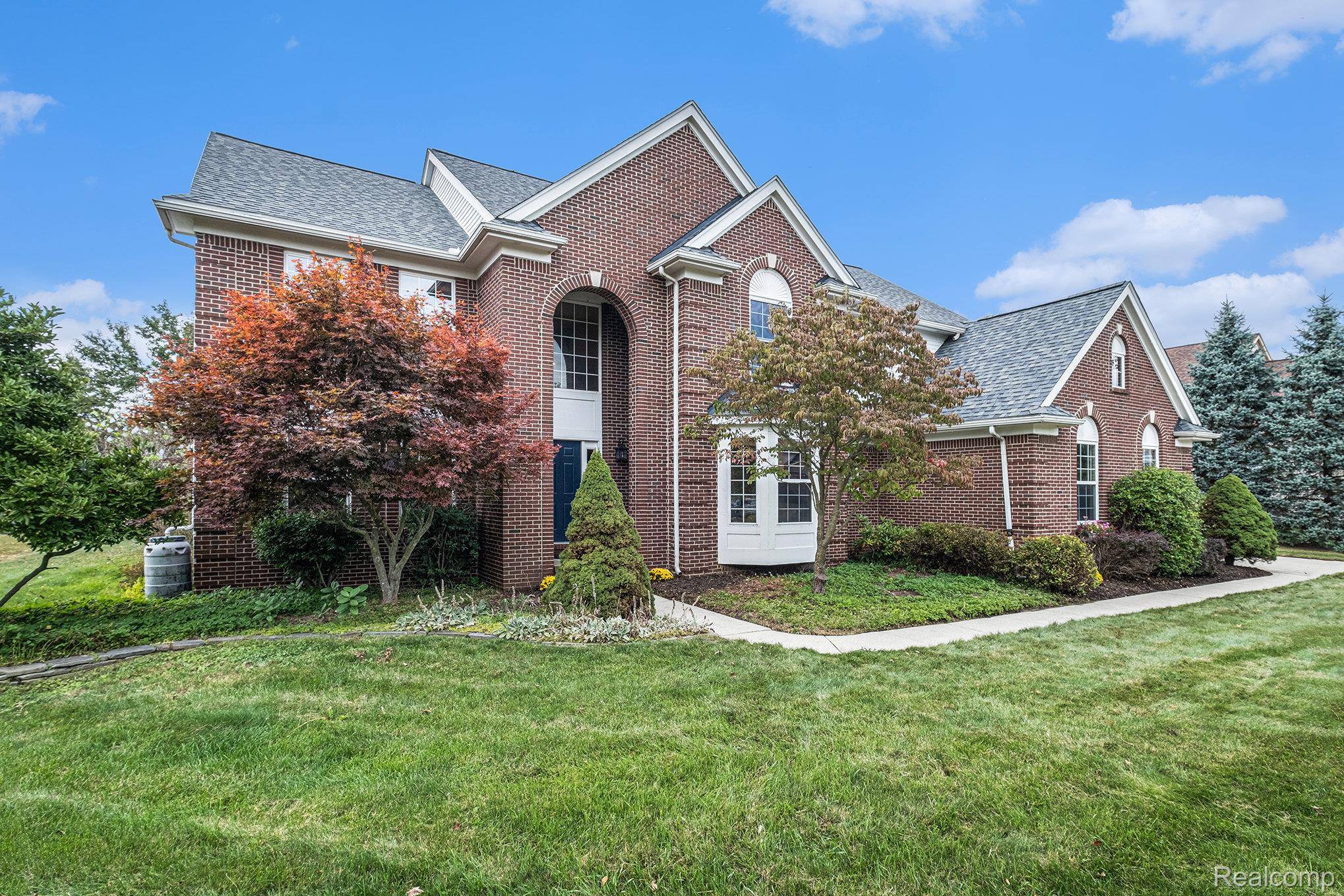 Grand Blanc, MI 48439,8488 Grand View DR