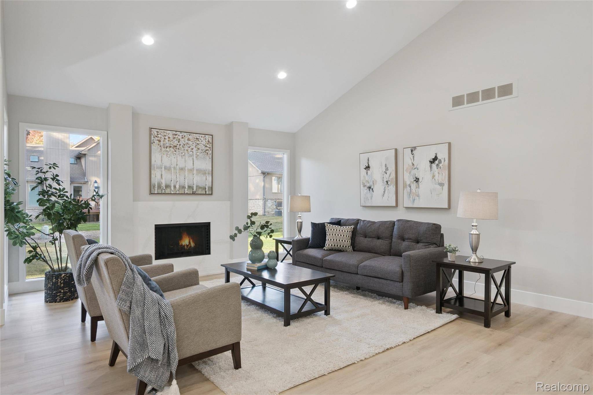 Farmington Hills, MI 48331,29620 Nova Woods DR