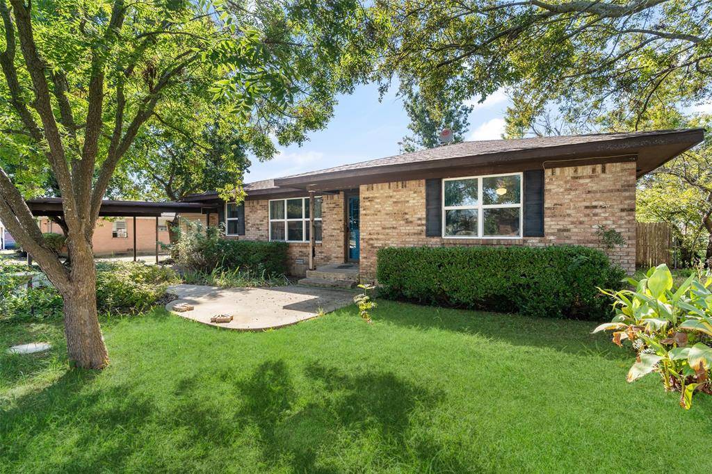 Leonard, TX 75452,513 E College Street