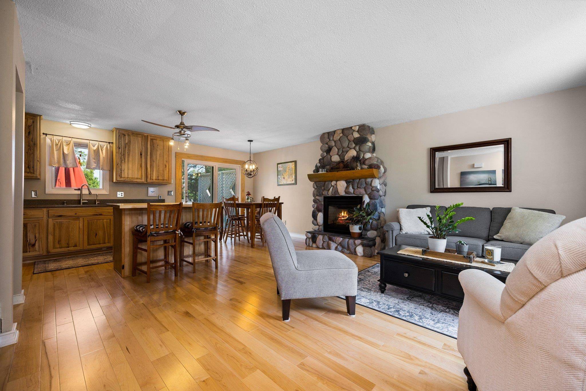 Williamsburg, MI 49690,9764 Pineneedle