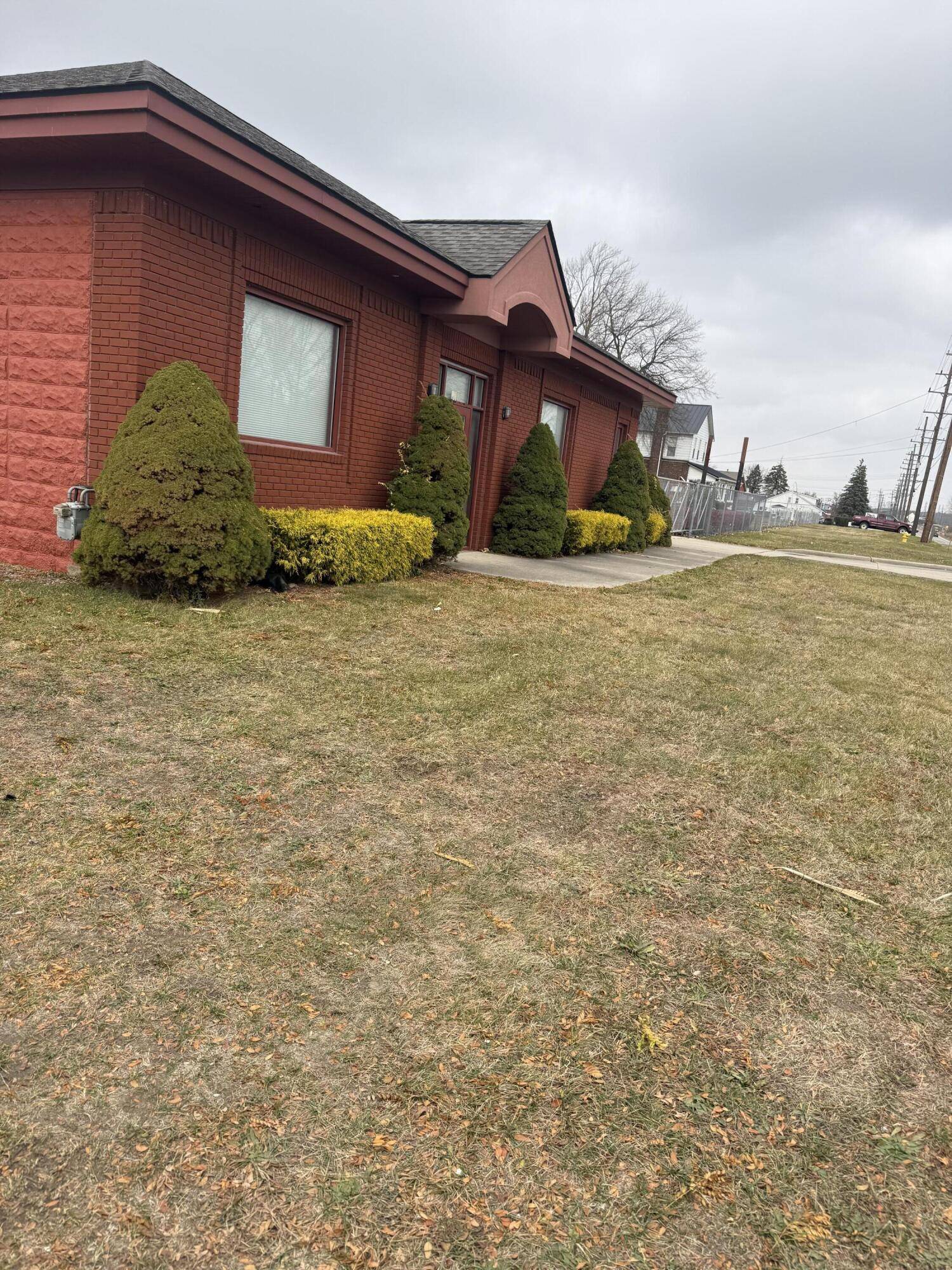 Trenton, MI 48183,5700 W Jefferson AVE