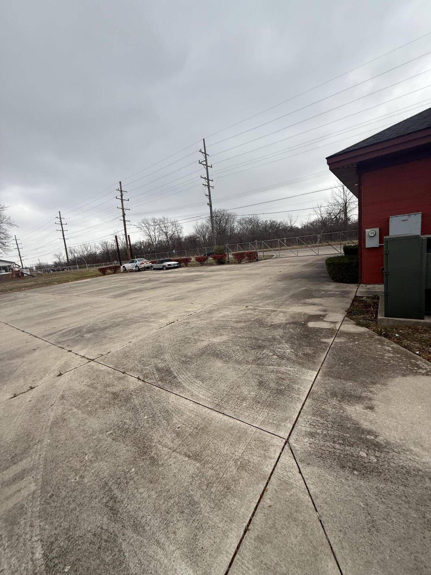 Trenton, MI 48183,5700 W Jefferson AVE