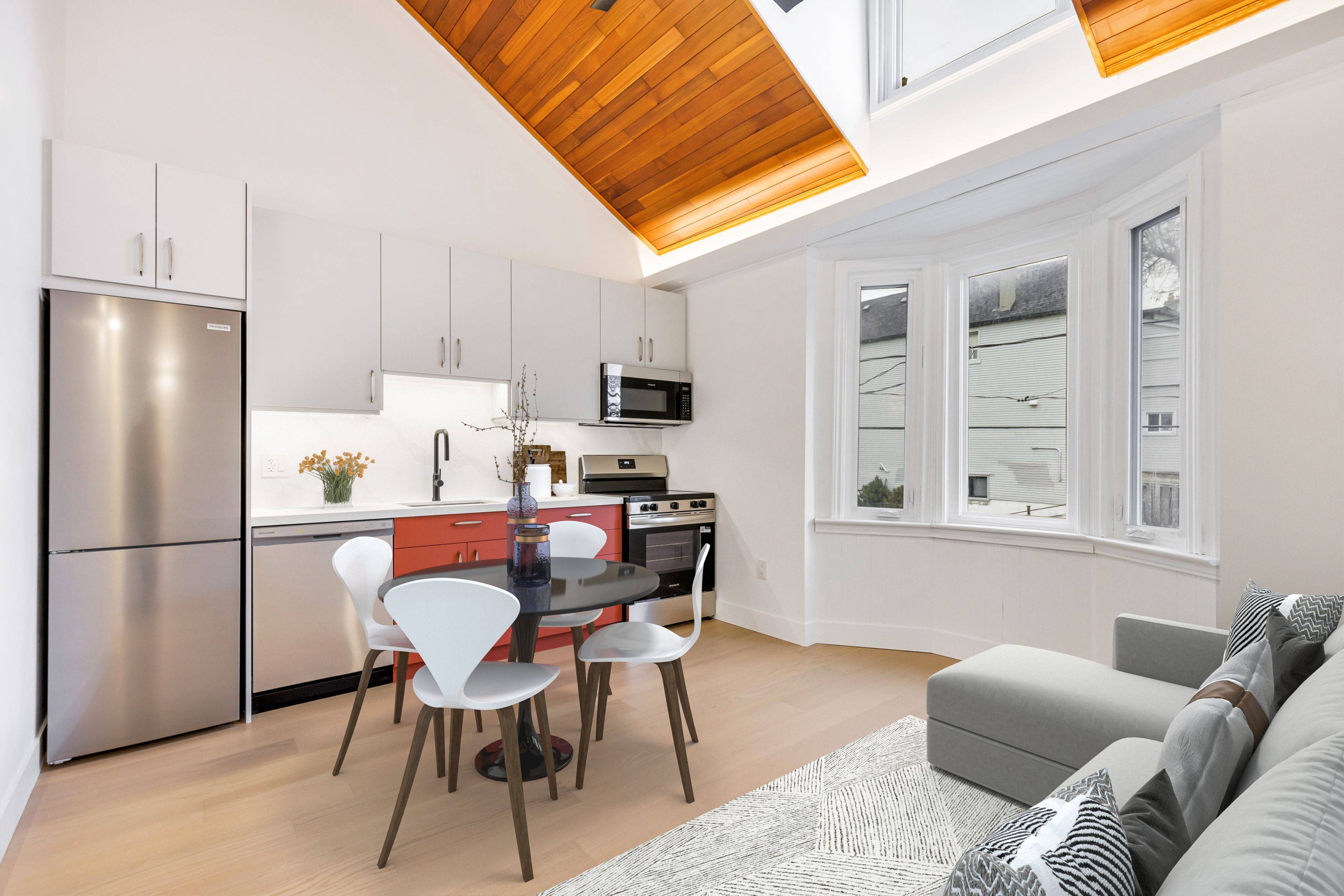 Toronto E01, ON M4J 3G3,396 Jones AVE #2ND Floor