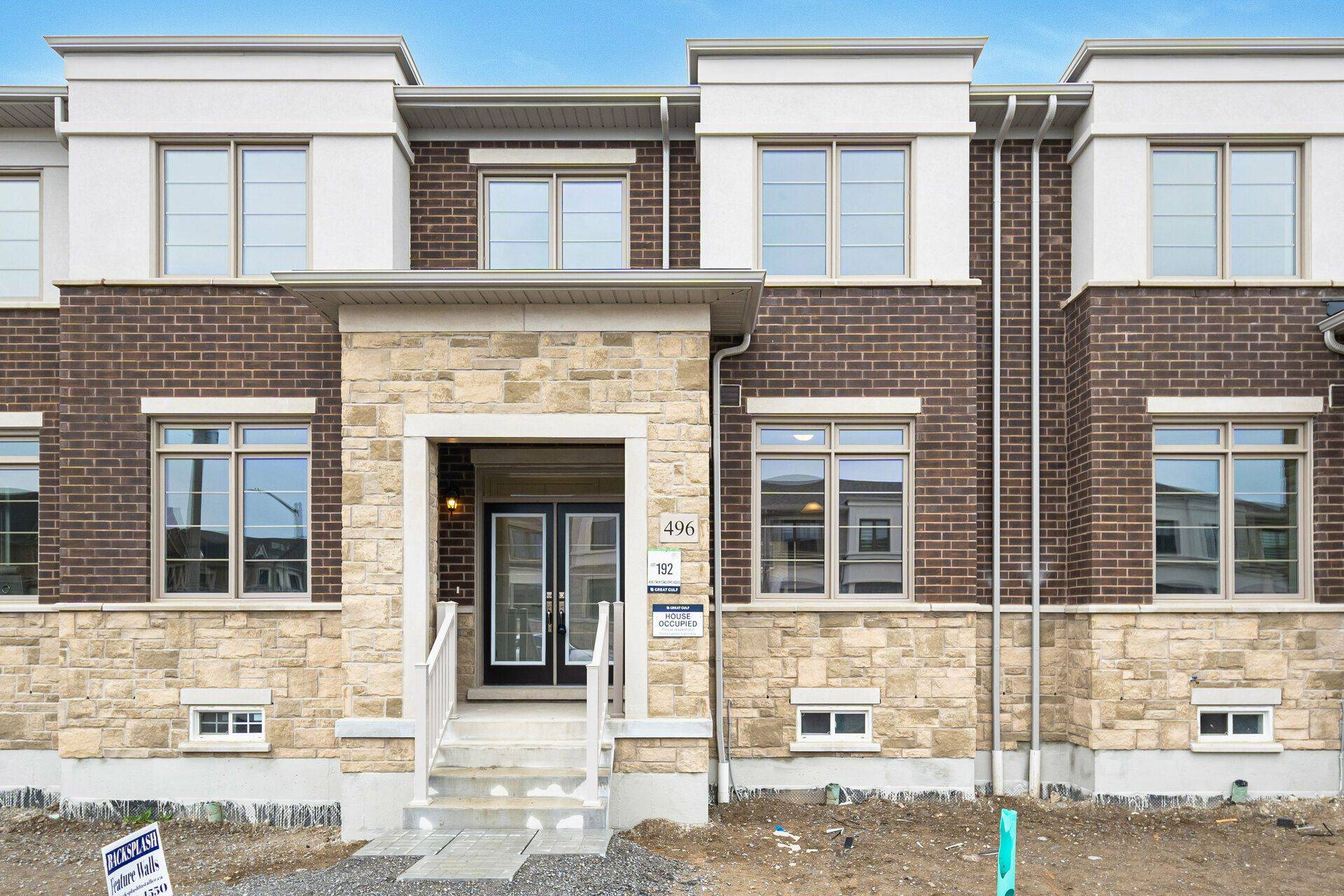 Whitby, ON L1P 0P5,496 Twin Streams RD