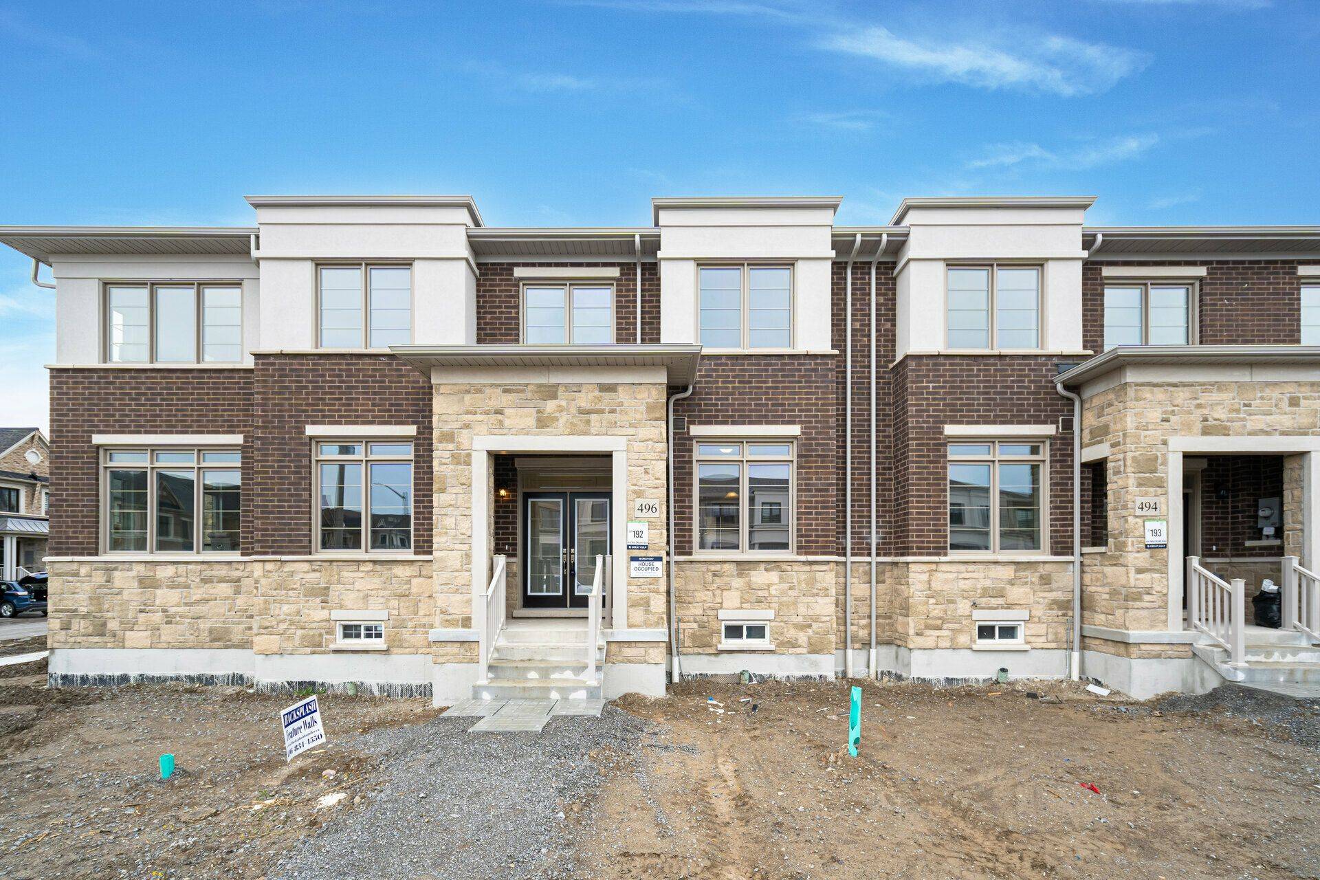 Whitby, ON L1P 0P5,496 Twin Streams RD