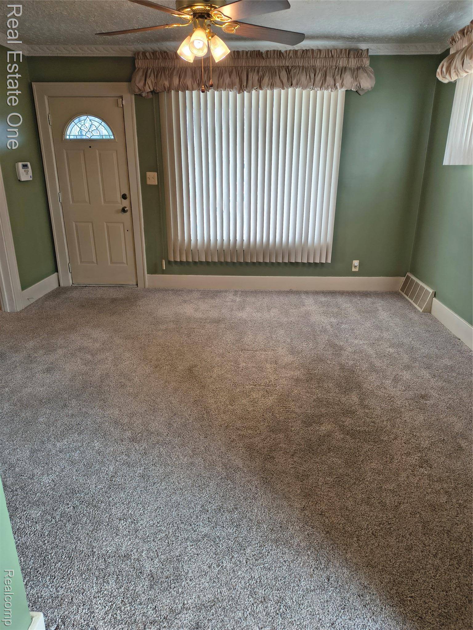 Detroit, MI 48228,7233 Rosemont AVE