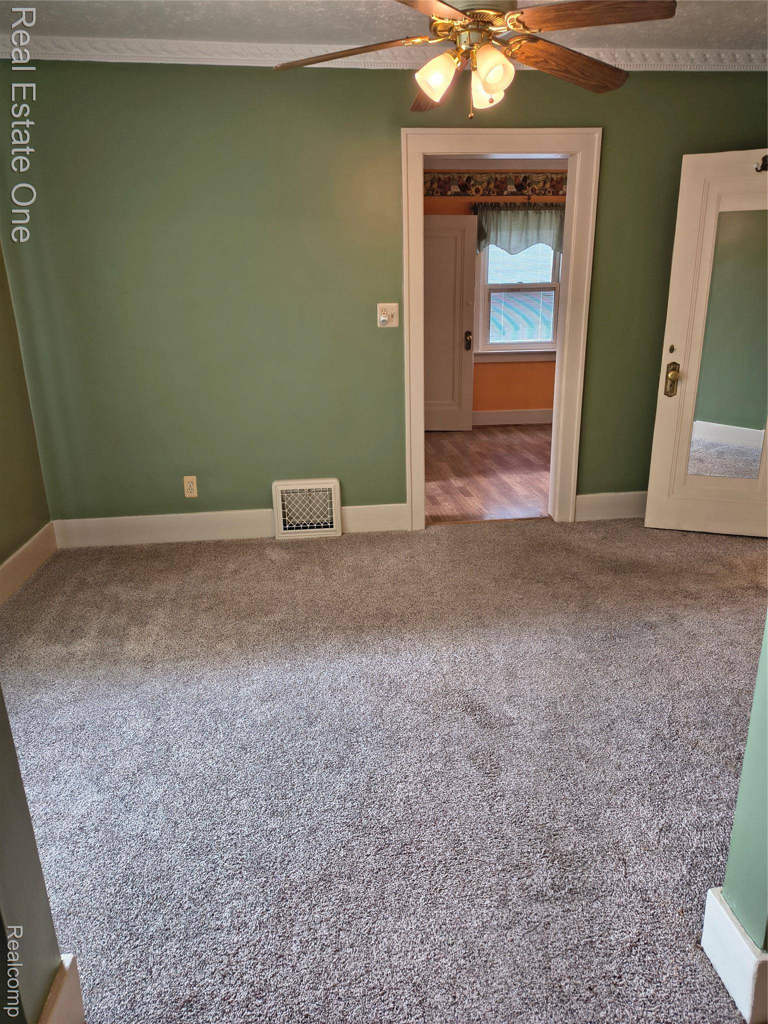 Detroit, MI 48228,7233 Rosemont AVE