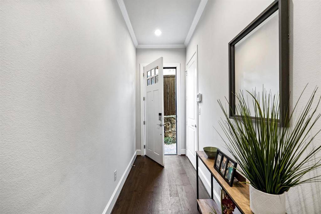 Dallas, TX 75219,4606 New Water Lane