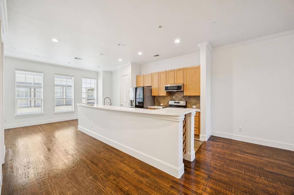 Irving, TX 75039,643 Senda