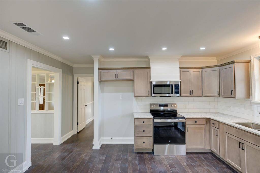 Shreveport, LA 71105,245 Stuart Avenue