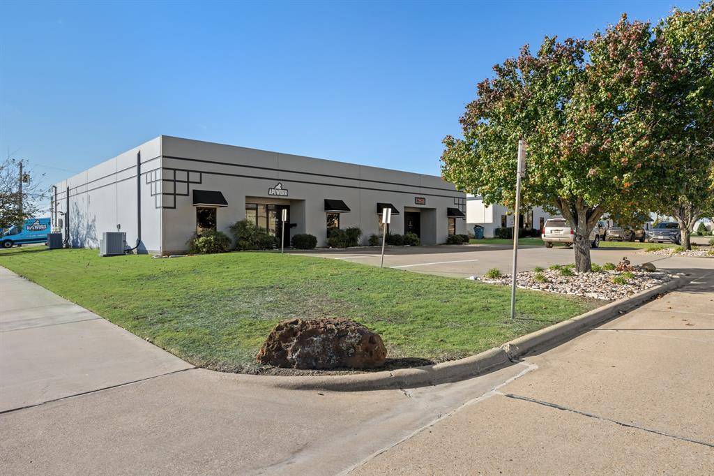 Rowlett, TX 75088,3906 Industrial Street