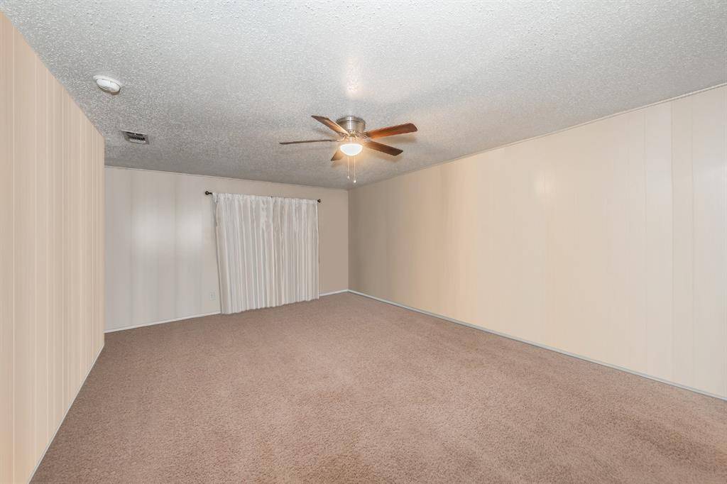 Hurst, TX 76053,512 Billie Ruth Lane