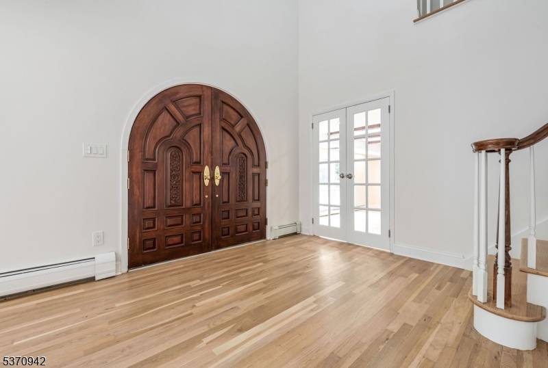 Wyckoff Twp., NJ 07481,39 Edgewood Ave