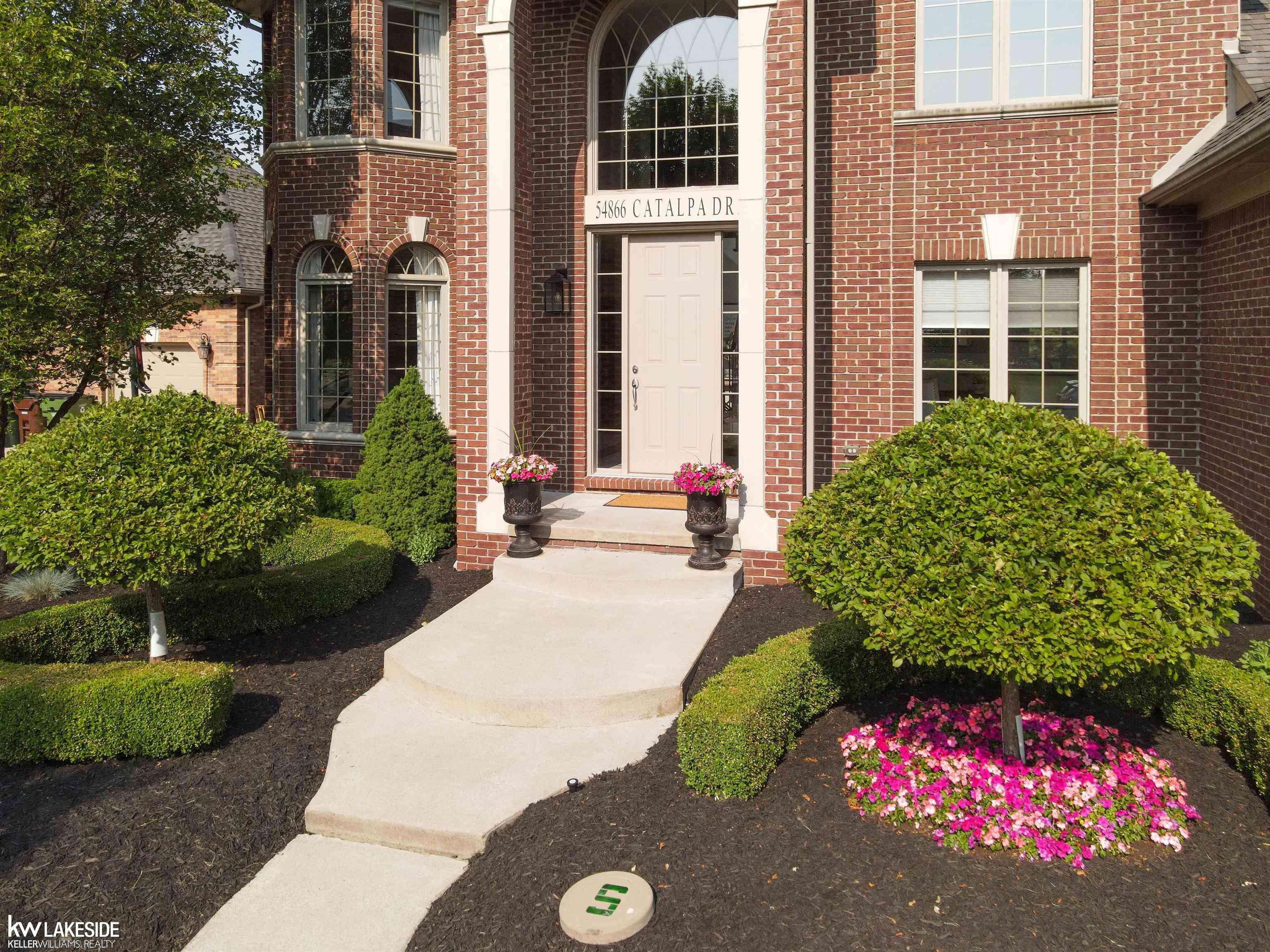 Shelby Twp, MI 48315,54866 Catalpa