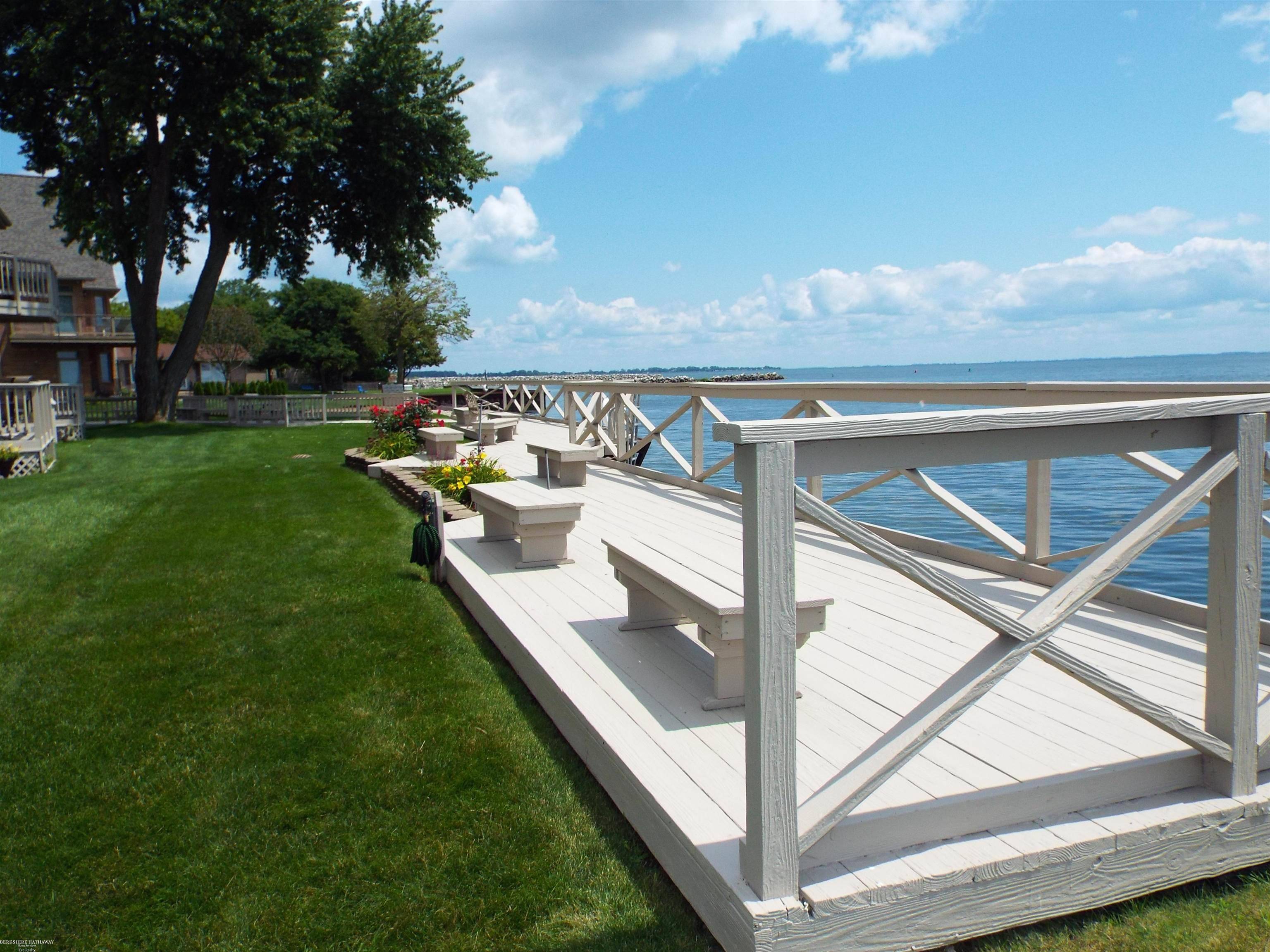 Harrison Twp, MI 48045,25590 Waterview