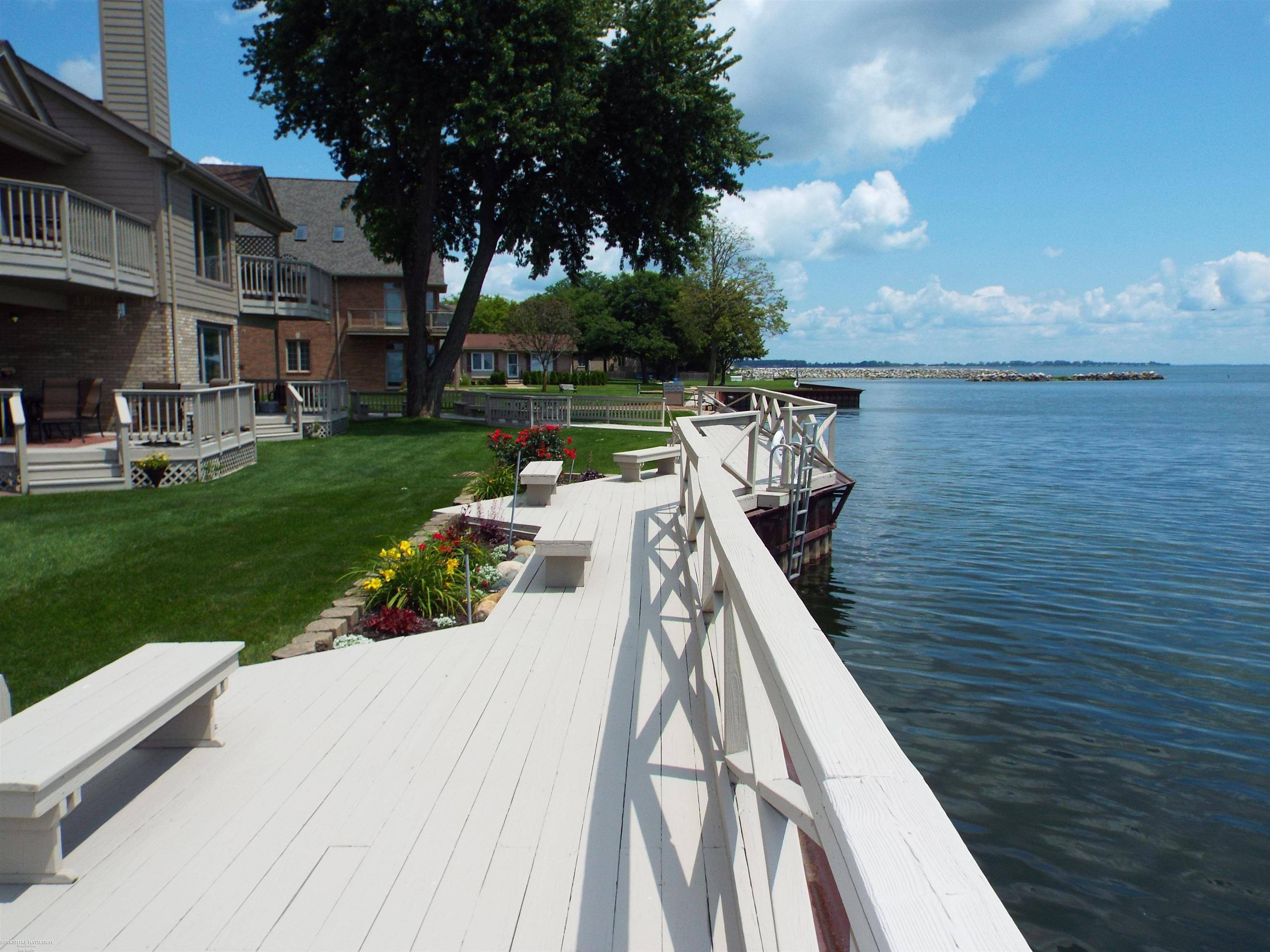 Harrison Twp, MI 48045,25590 Waterview