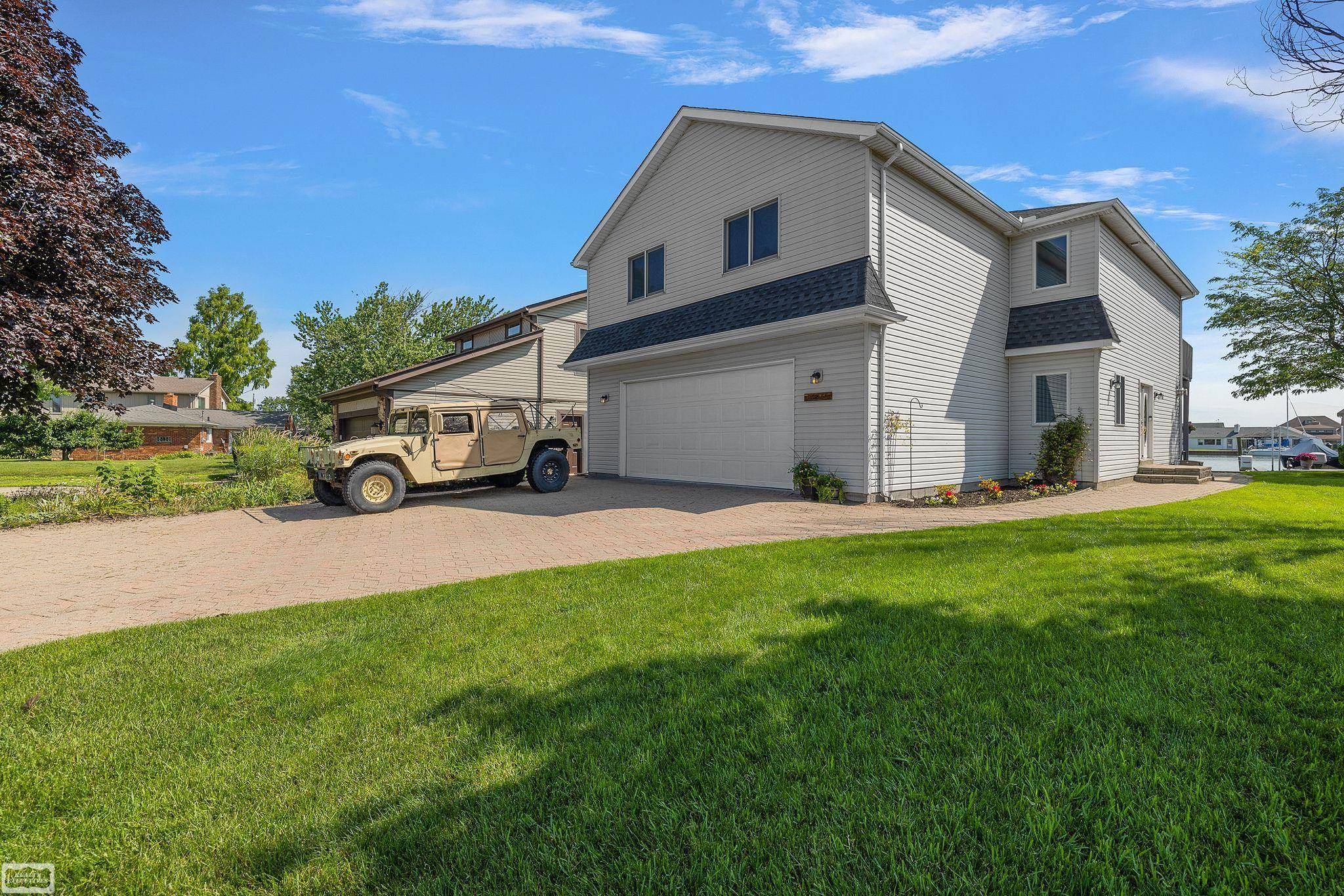 Harrison Twp, MI 48045,37946 Circle