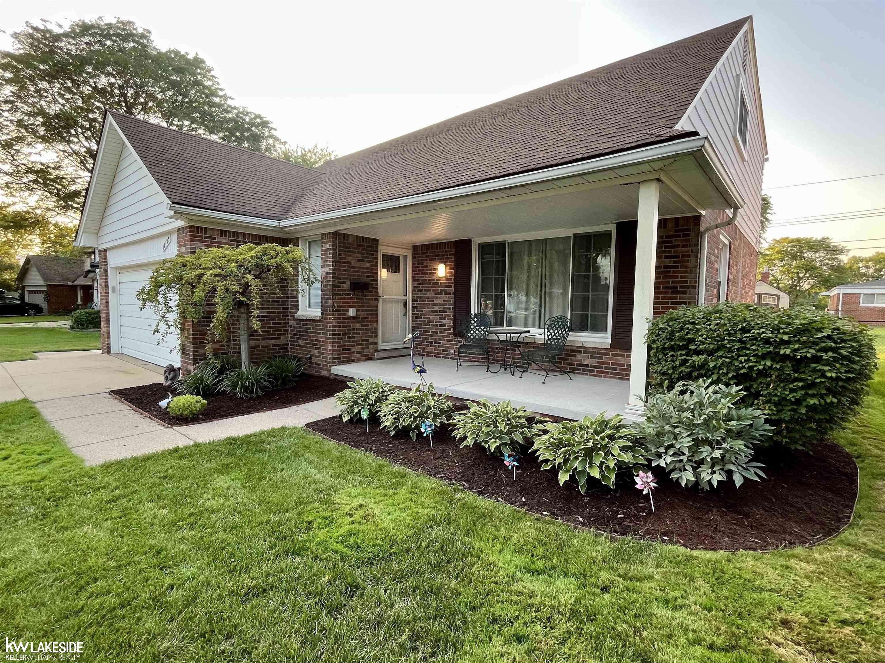 Sterling Heights, MI 48312,12123 Corvair