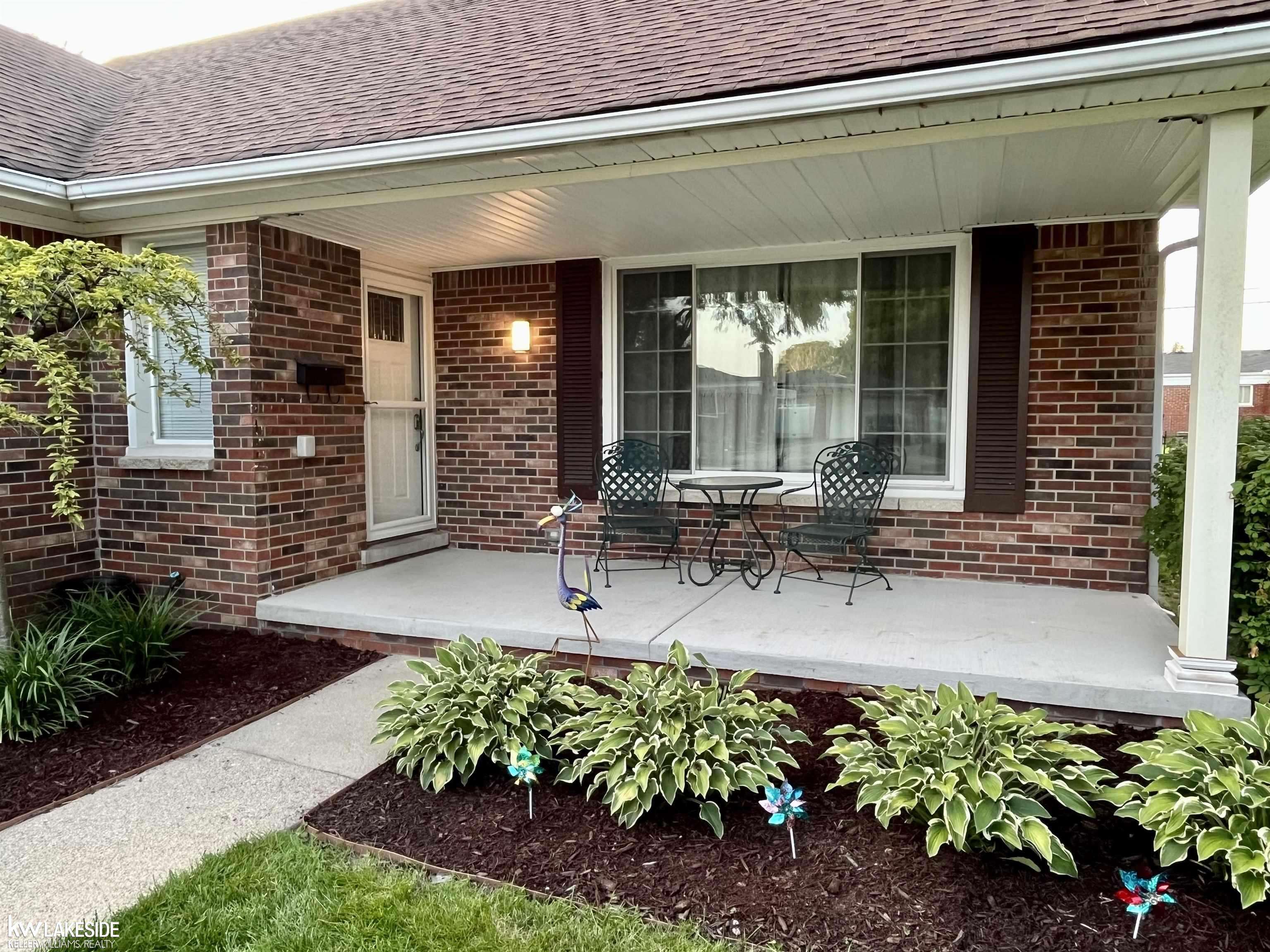 Sterling Heights, MI 48312,12123 Corvair