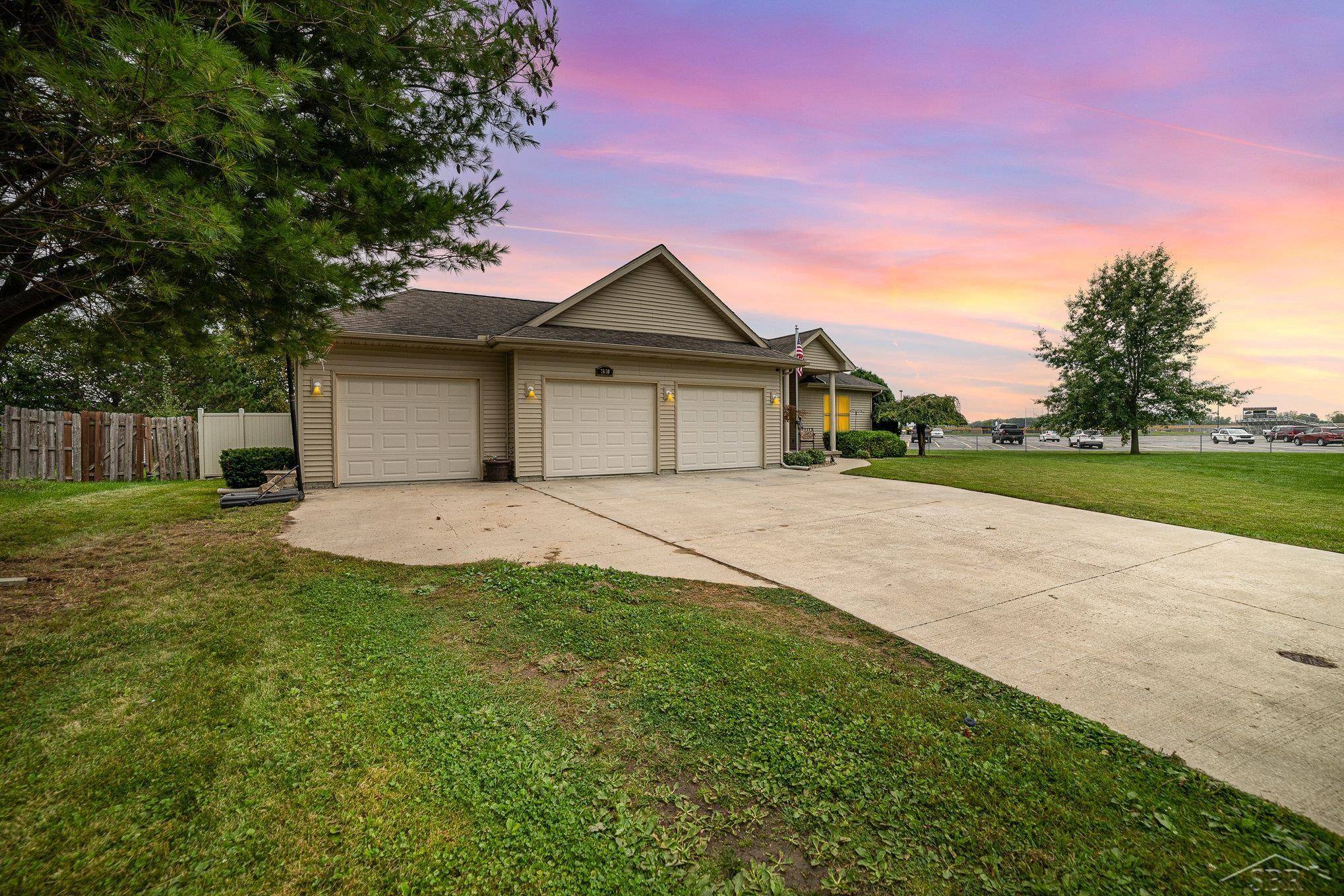 Birch Run, MI 48415,7850 oak