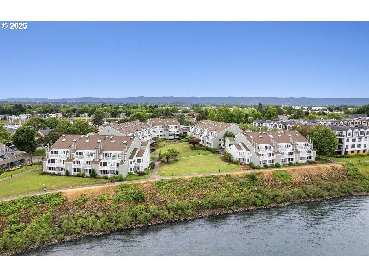 Portland, OR 97217,281 N HAYDEN BAY DR