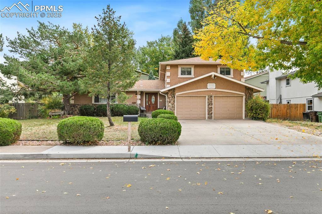 Colorado Springs, CO 80918,6417 Dewsbury DR