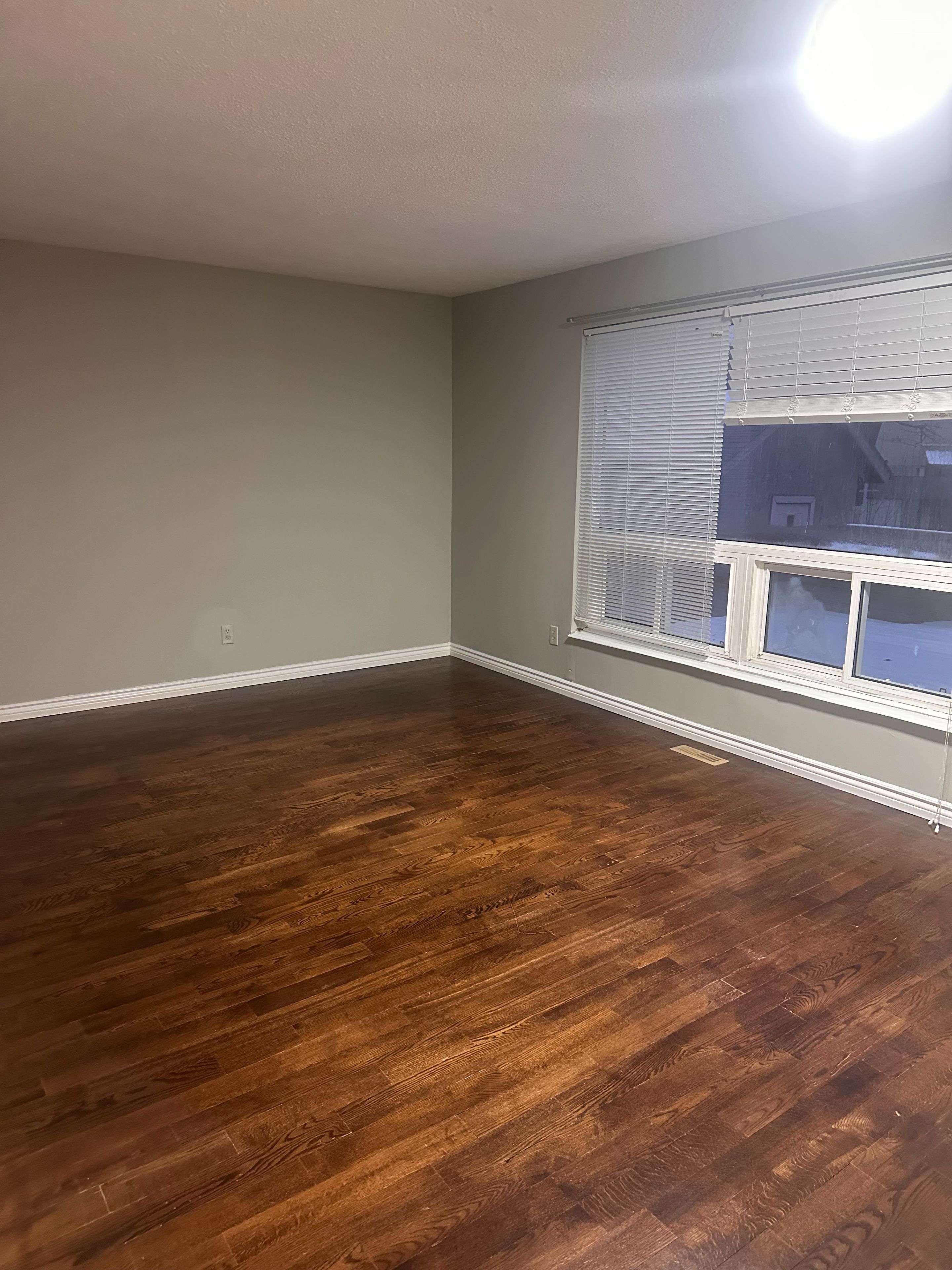 Toronto E11, ON M1B 1S5,77 Snowball CRES #Main