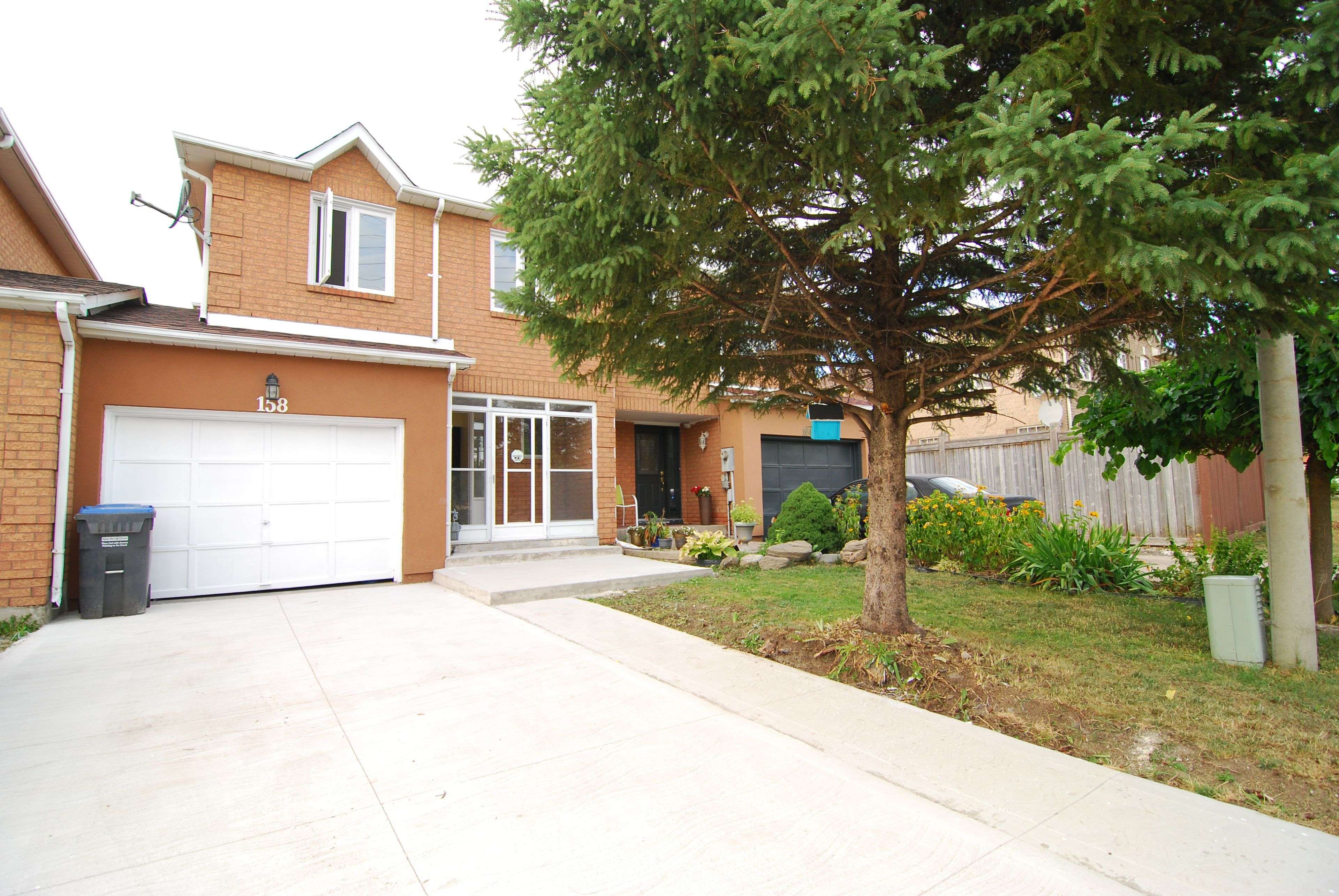 Brampton, ON L6Z 4R9,158 Toba CRES