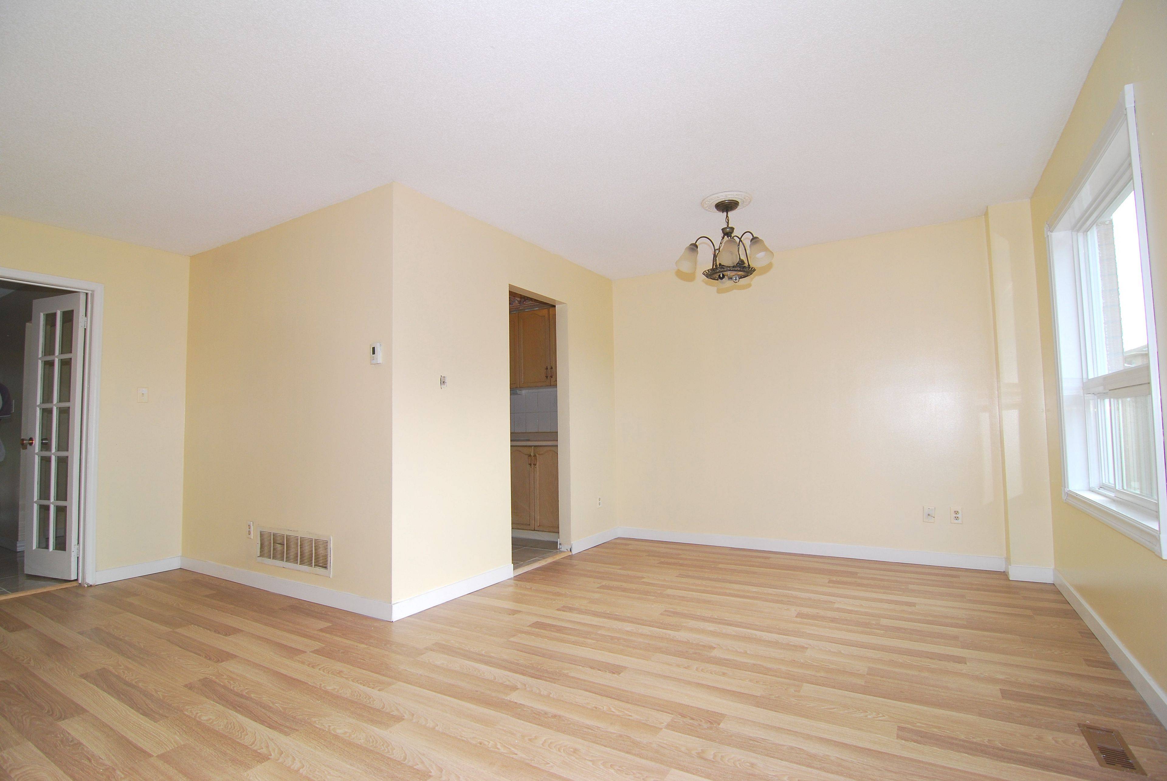 Brampton, ON L6Z 4R9,158 Toba CRES