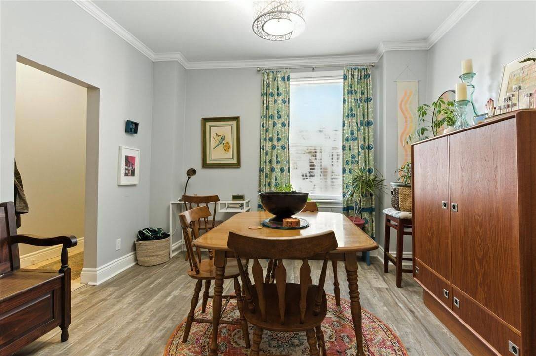 Hamilton, ON L8P 1S7,346 Hunter ST W