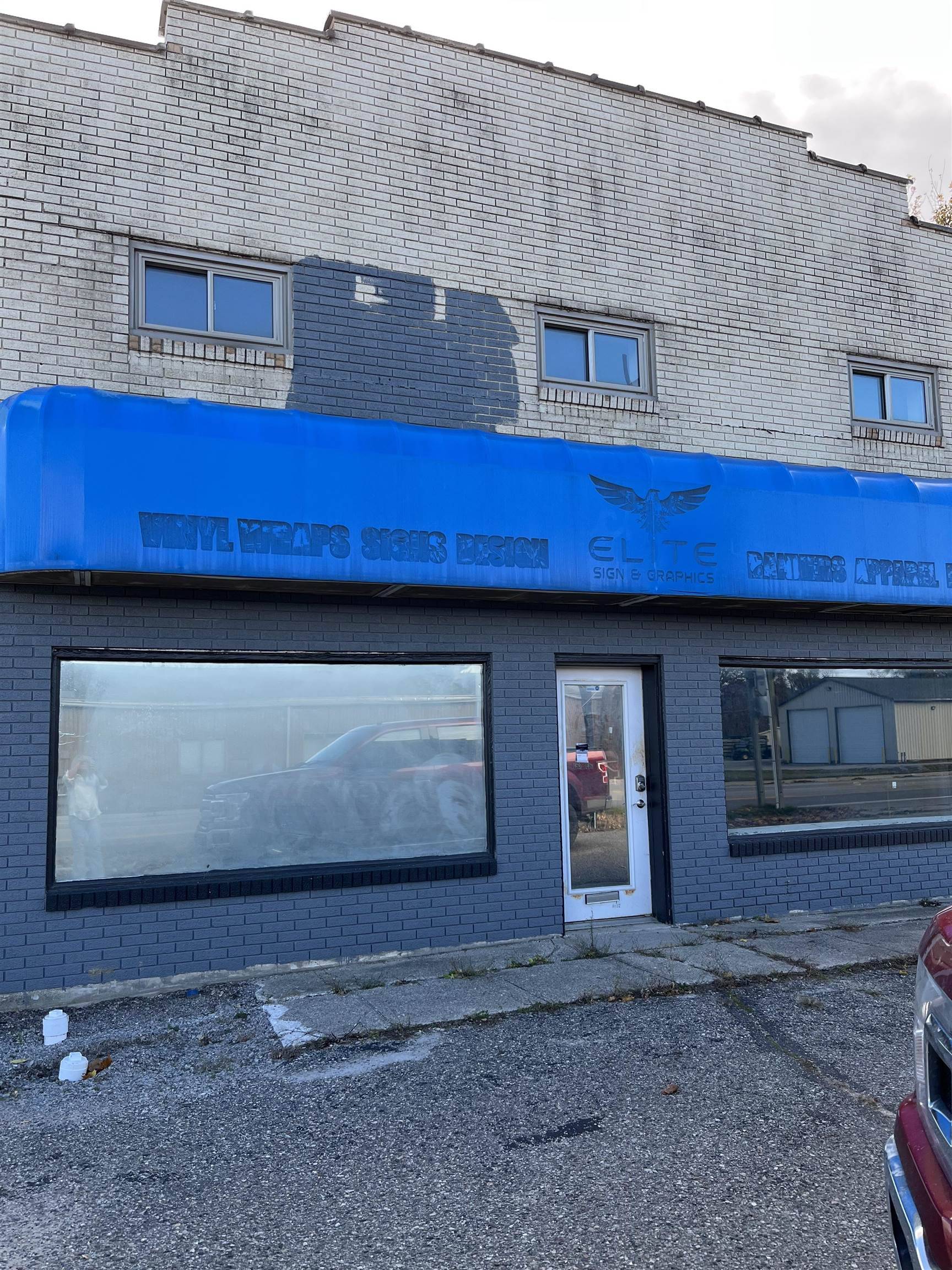 Alma, MI 48801,1242 E Superior ST