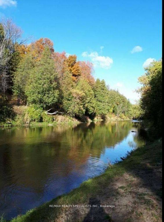 Essa, ON L0L 1N0,11 Talsi RD