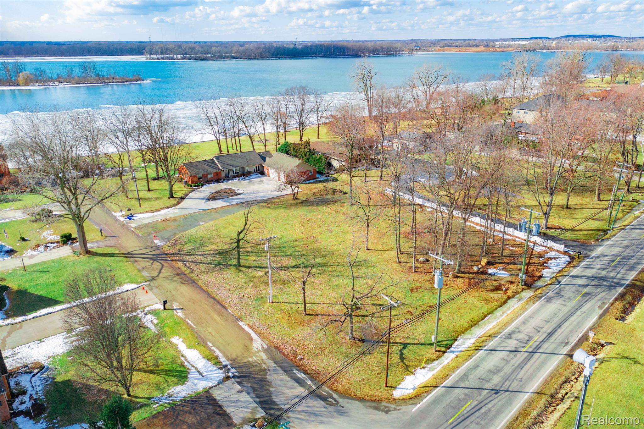 Grosse Ile, MI 48138,000 Southpointe DR