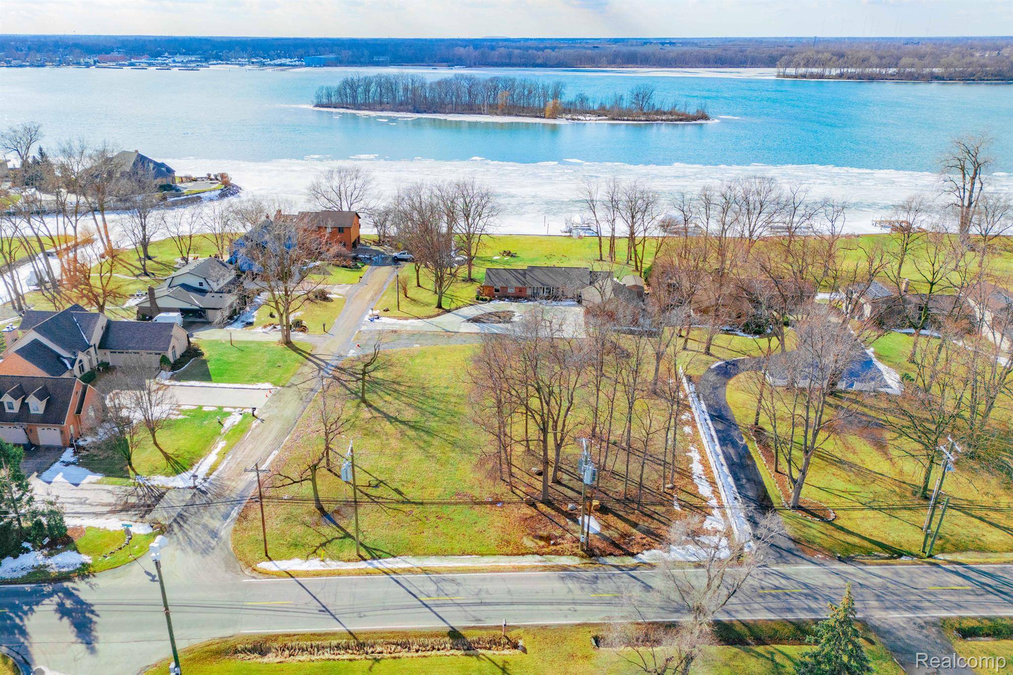 Grosse Ile, MI 48138,000 Southpointe DR