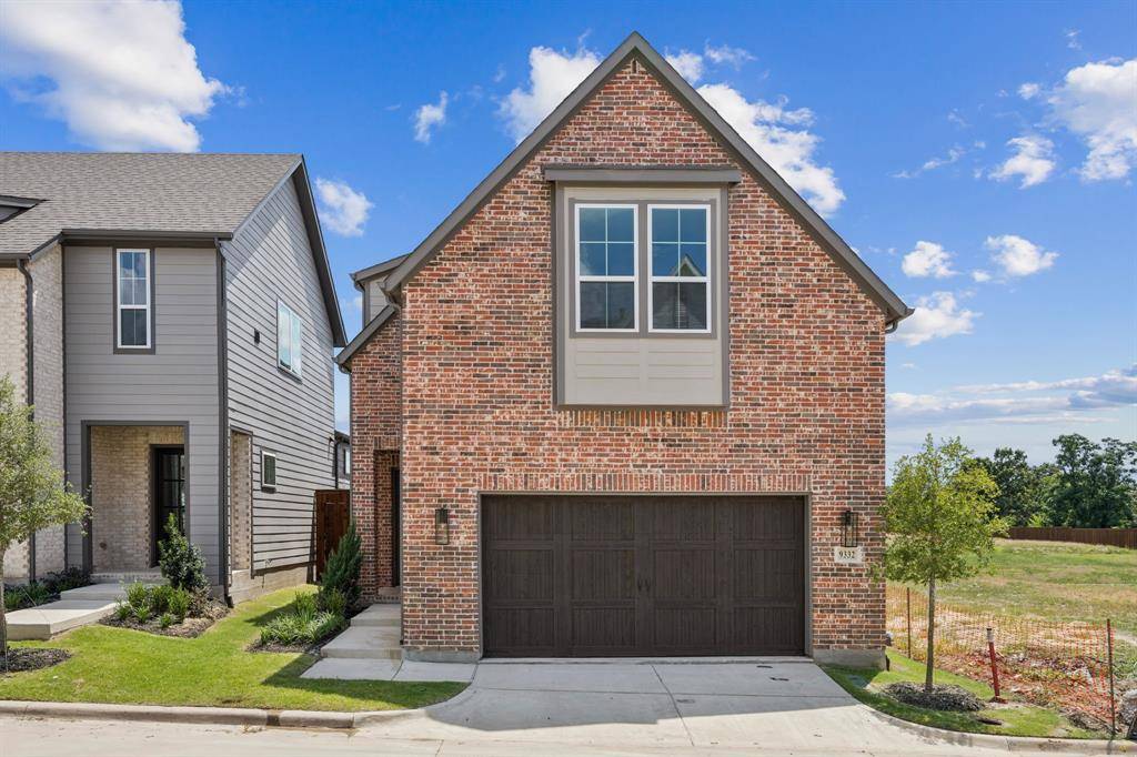 Dallas, TX 75238,9332 Charlie Lane