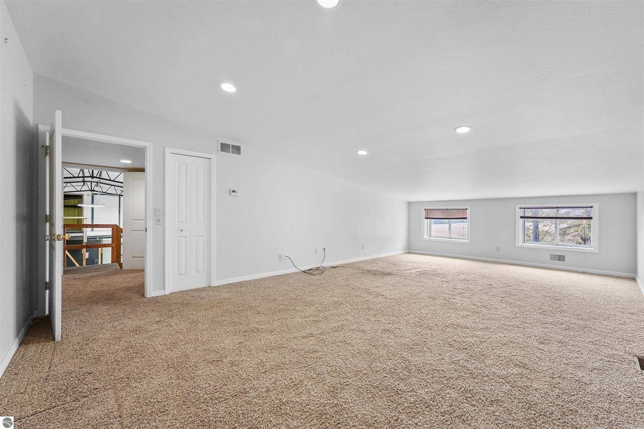 Traverse City, MI 49684,9435 Cherry Bend RD