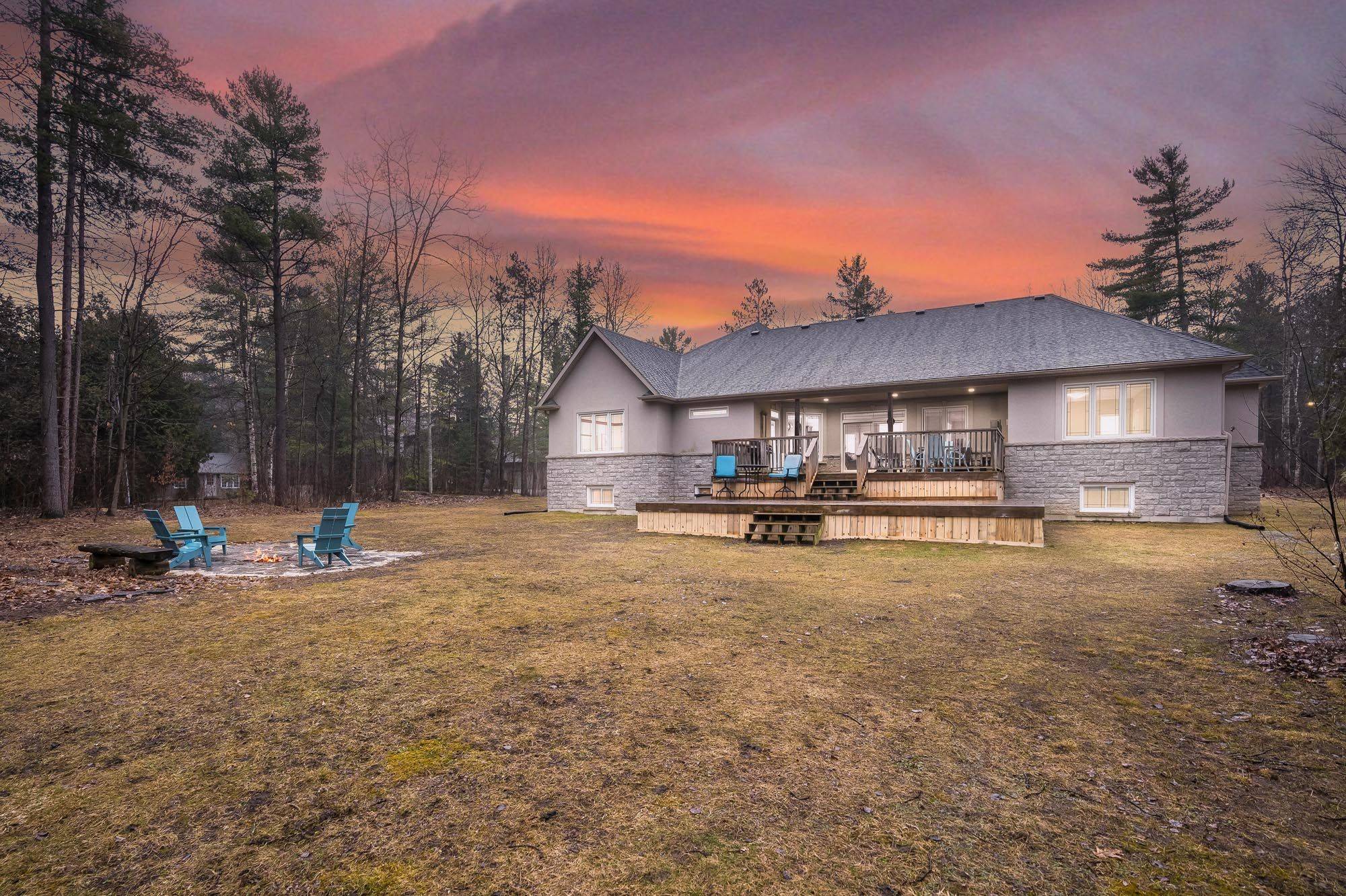 Wasaga Beach, ON L9Z 2T5,138 Knox RD E