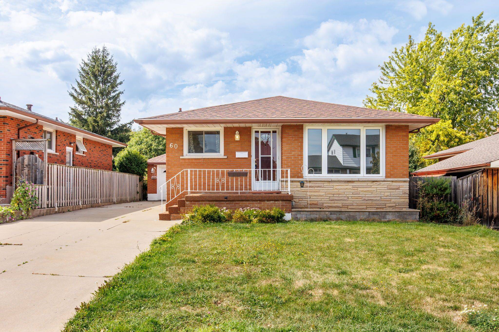 Hamilton, ON L8G 2H7,60 CHAMPLAIN AVE #Lower Unit