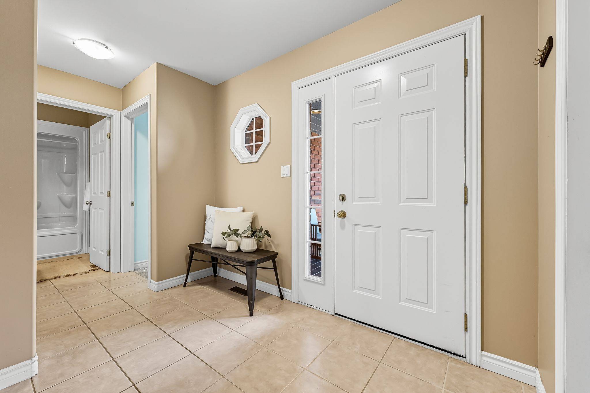 Brighton, ON K0K 1H0,9 Lucas CT