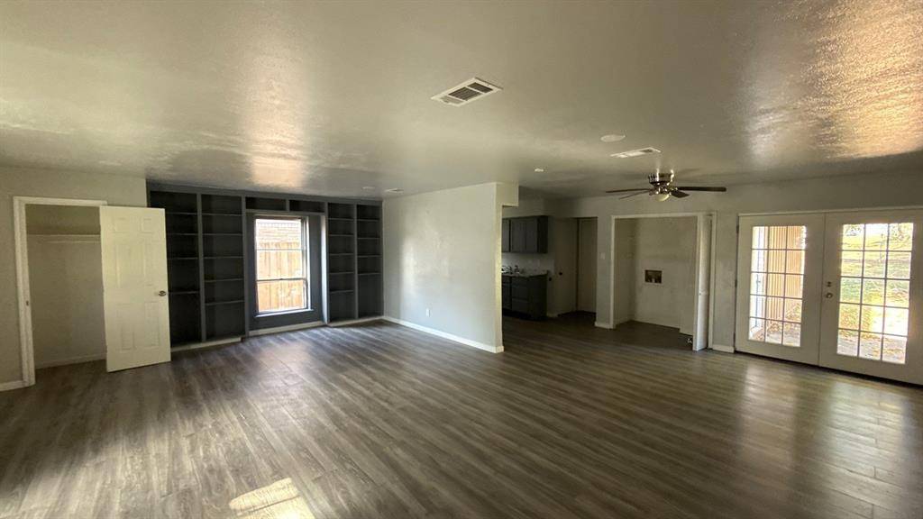 Dallas, TX 75224,631 Cove Hollow Drive