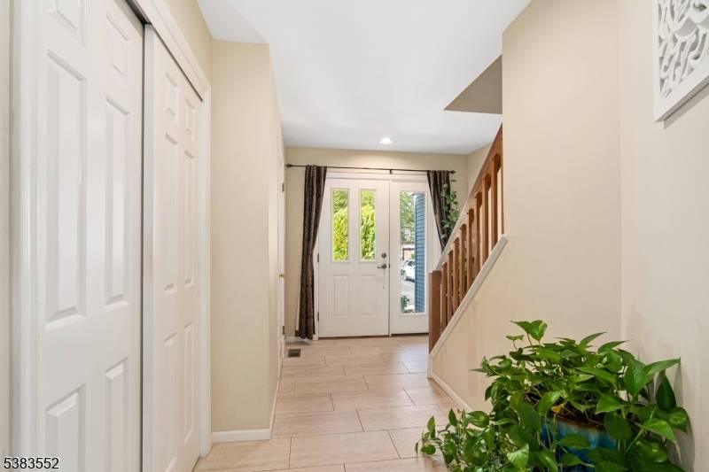 Raritan Twp., NJ 08822,6 Elm Ter