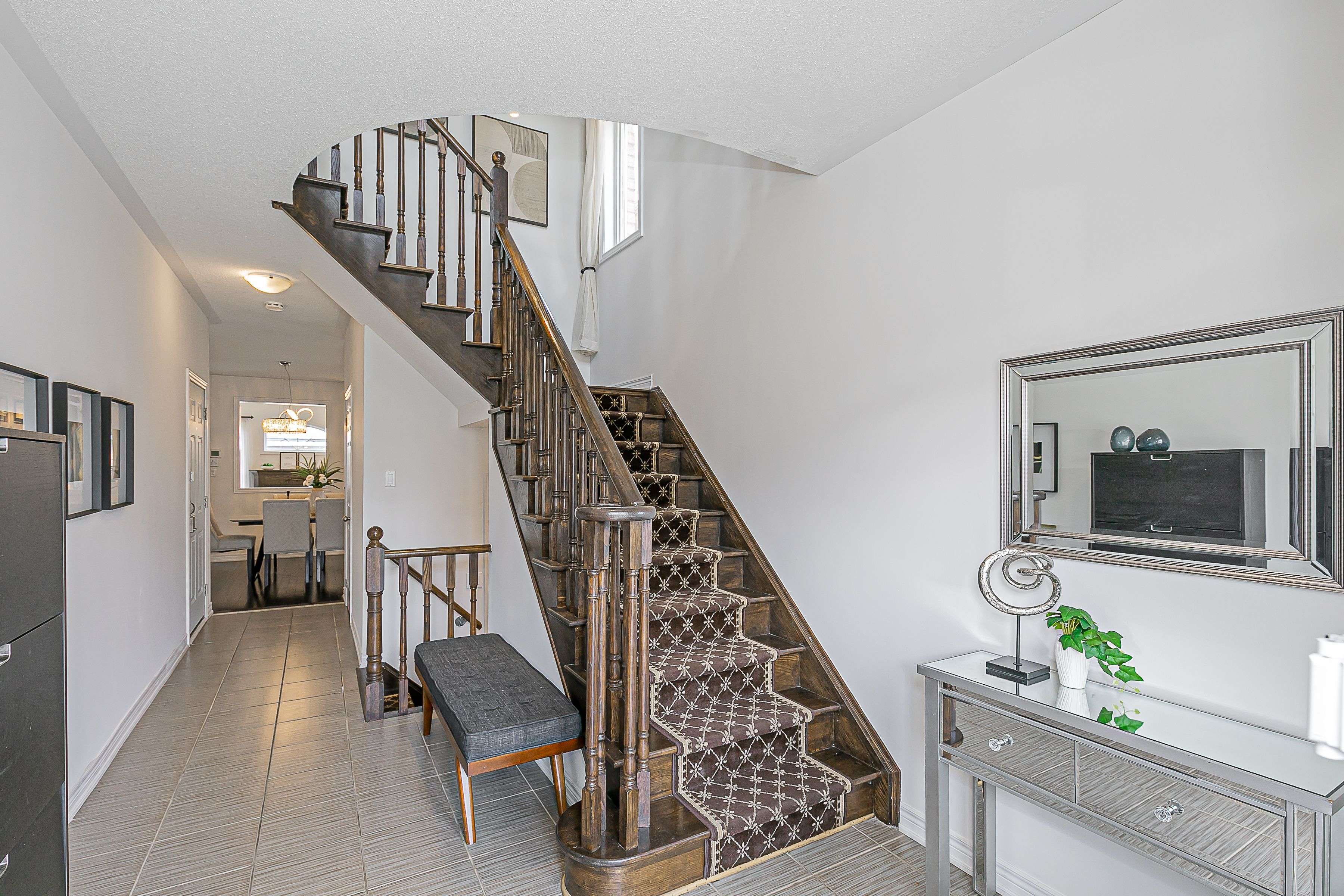 Richmond Hill, ON L4E 0V9,10 Pavlova CRES