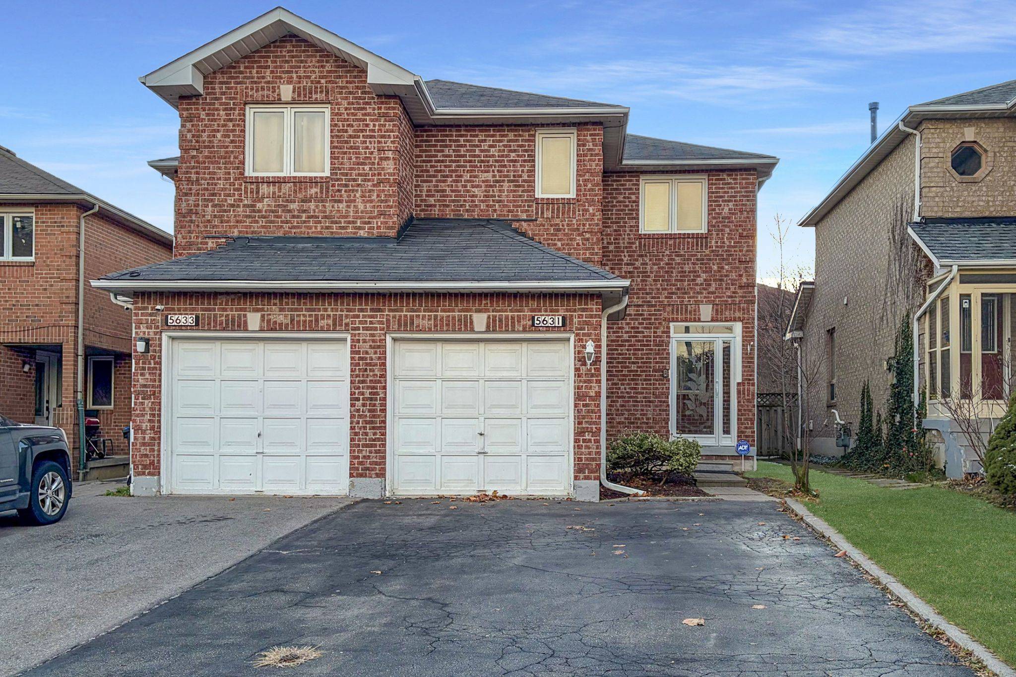 Mississauga, ON L4Z 3R3,5631 Cortina CRES