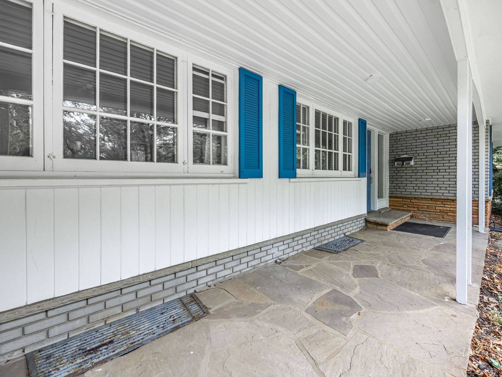 Mississauga, ON L5J 3C4,1447 Merrow RD