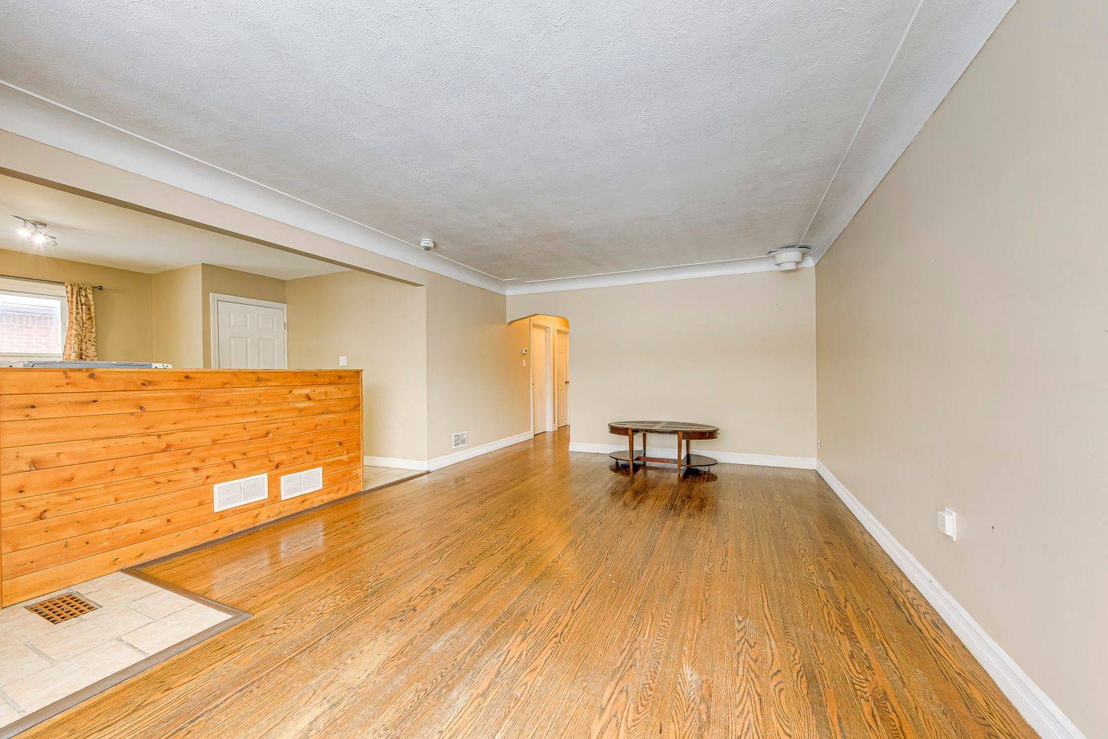 Hamilton, ON L4A 3A6,456 East 13th ST #Main